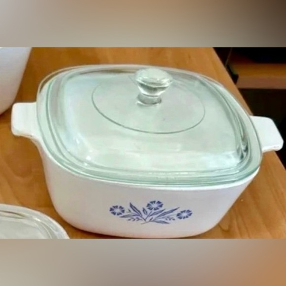 Corningware Other - Vintage Corning ware cornflower blue set casserole dishes glassware dish & lid
